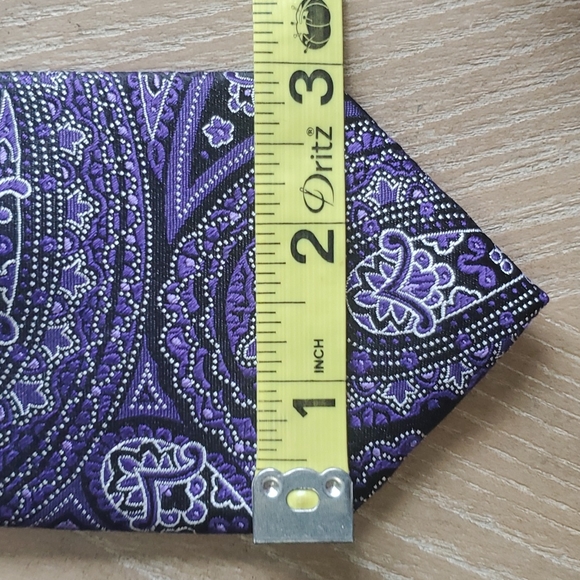 Perry Ellis portfolio necktie - Picture 6 of 8